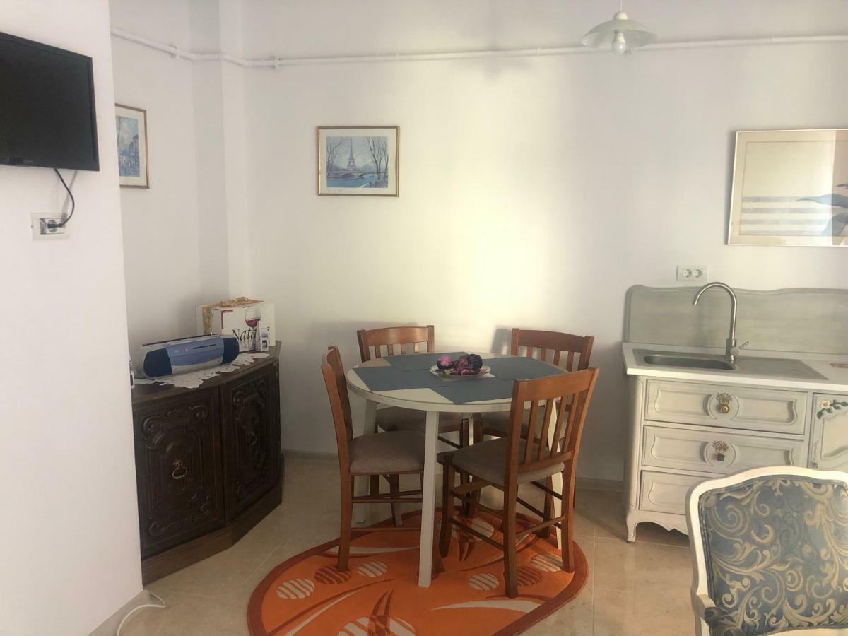 Apartament Adina Мамая Екстер'єр фото
