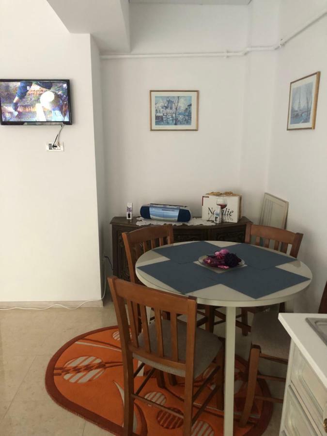 Apartament Adina Мамая Екстер'єр фото